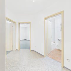 Helle 2-Zimmer-Erdgeschoss-Wohnung mit Gartenanteil und Stellplatz - 154.000€