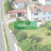 Technisch sanierte Doppelhaushälfte mit Nebengebäuden, separatem Büro und großem Garten in Hirschau - 284.000€